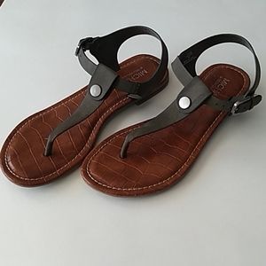 Olive sandals 9.5